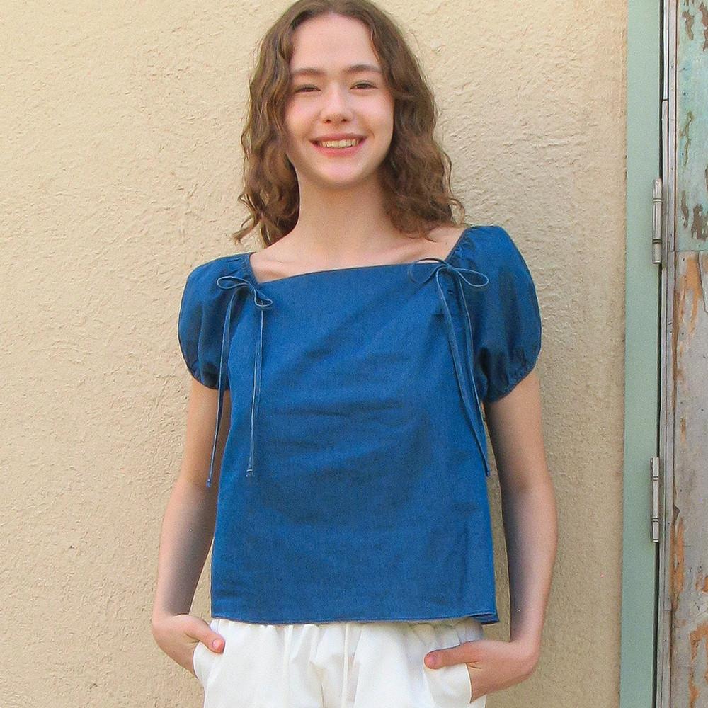 SHIRRING RIBBON 2 WAY PUFF SLEEVE HALF BLOUSE DENIM BLUE