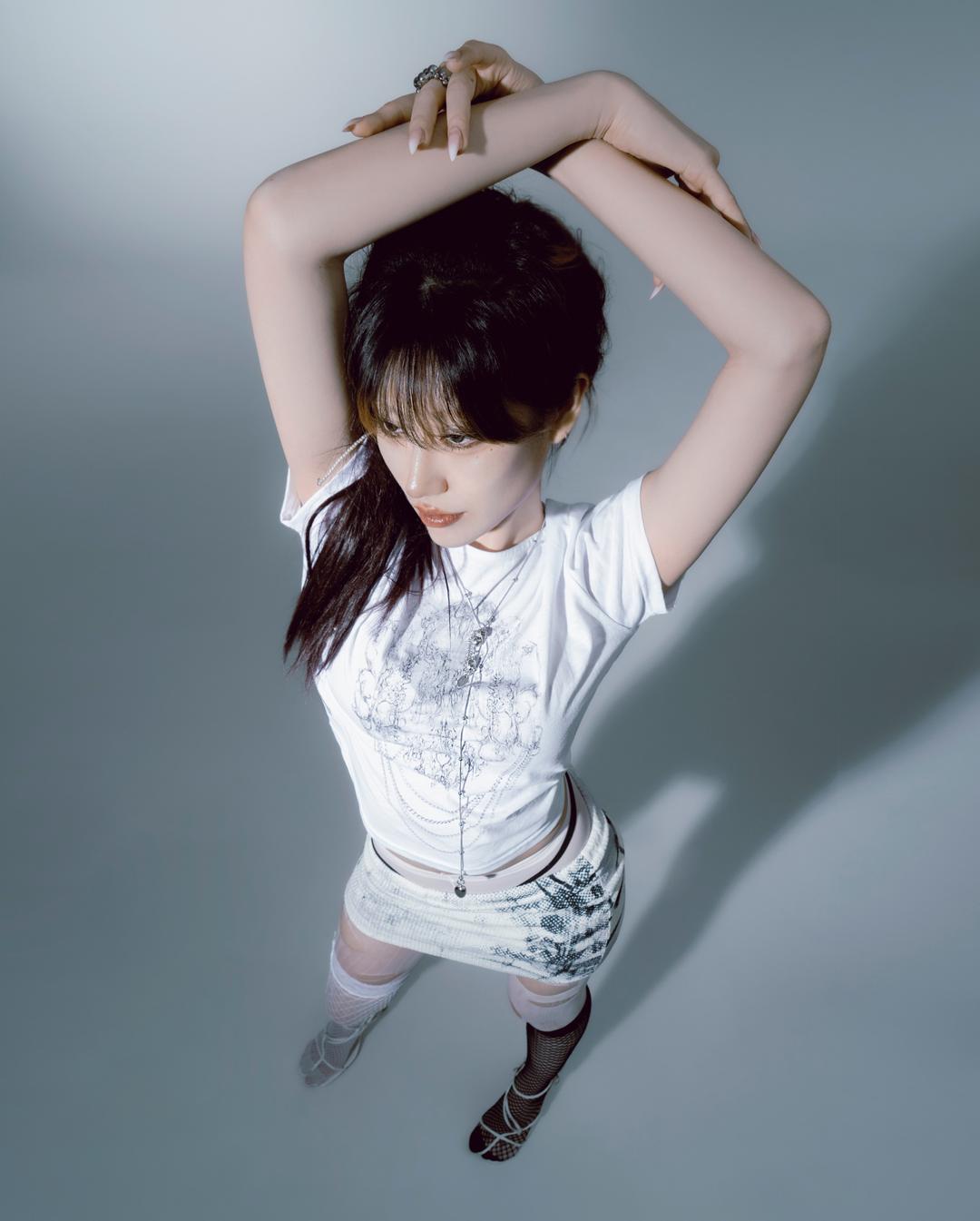 Chain cropped top 23 ver.
