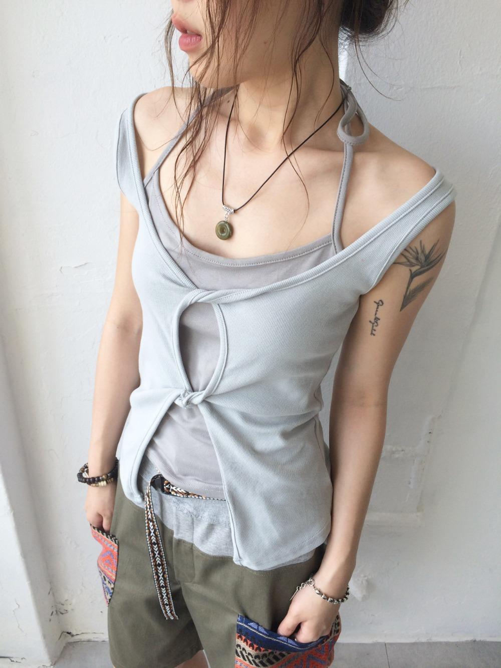 twist layered halter sleeveless 트위스트 레이어드 홀터 나시