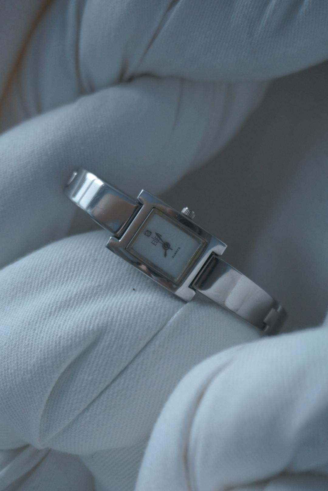 Flat Cracking Square Watch