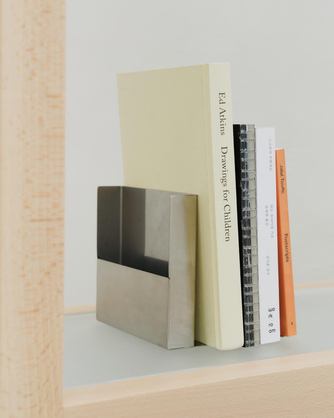 Pocket Bookend