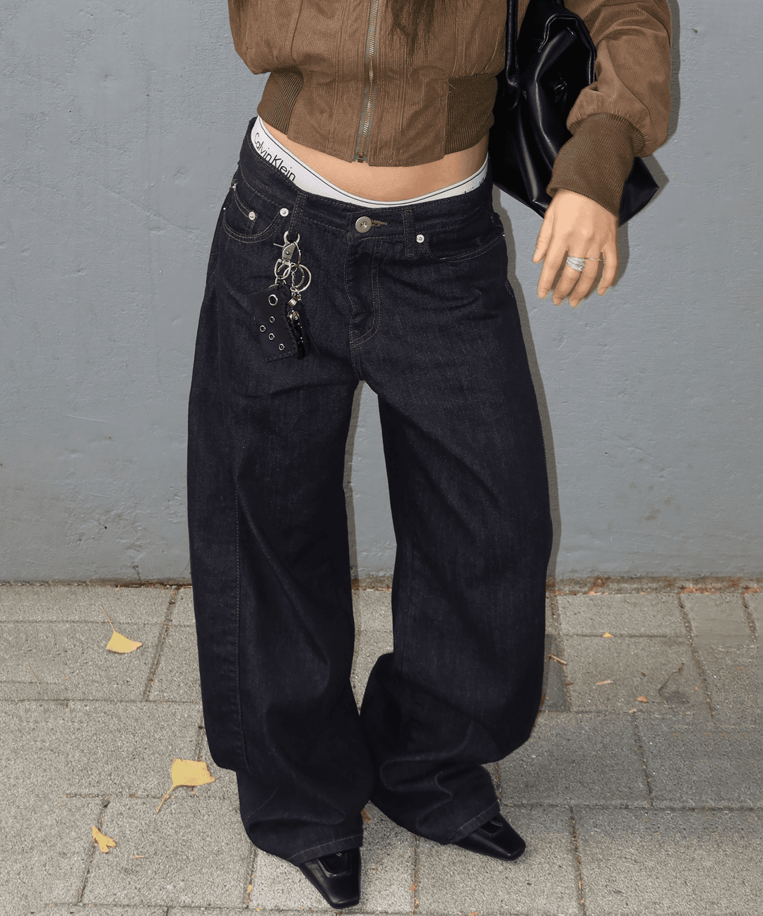 모드니치 MADE | MDNC X OOTJ | SEV NON-FADE CURVED JEANS