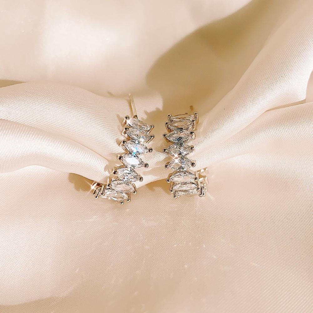 [제니 리사 착용] Valentie Cubic Earrings 밸런티 큐빅 이어링 : justLoveR.