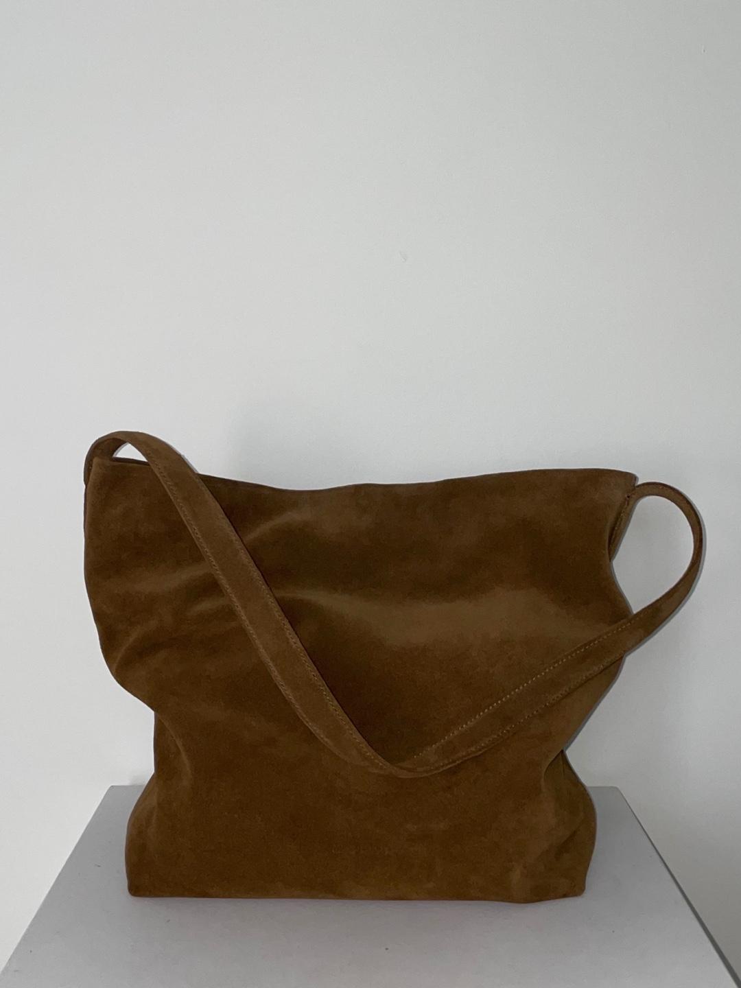 Léo N/S tote bag_tobacco brown