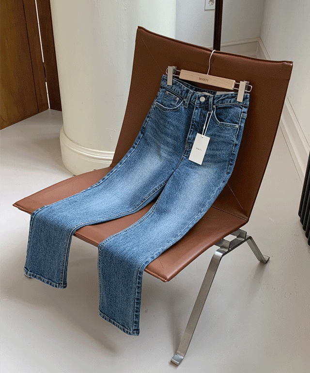 [모이어티] mje415 브리즈 중청 슬림 일자핏 데님