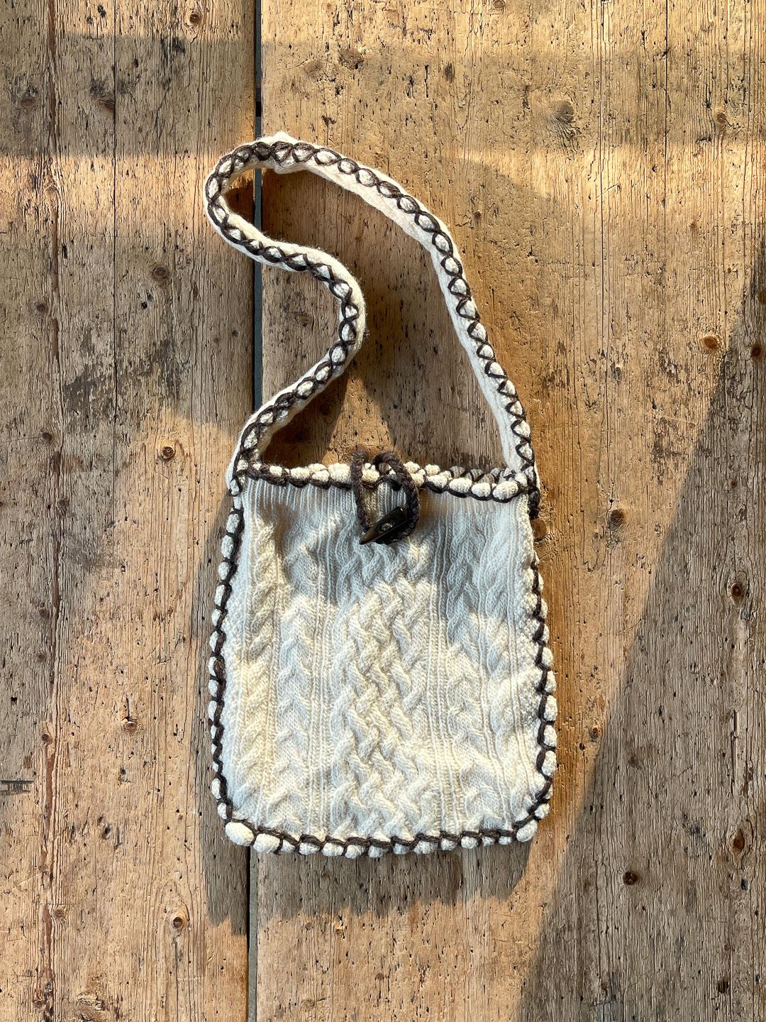 Handmade Cable Knit Crossbody Bag S0951