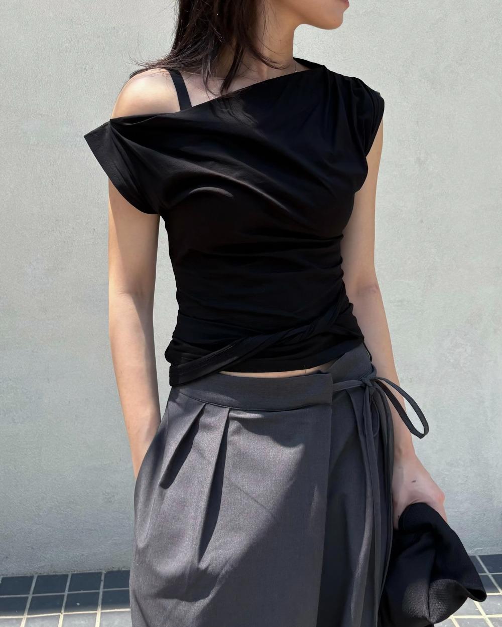 코브 스트랩 드레이퍼리 오프 티셔츠 [3co]