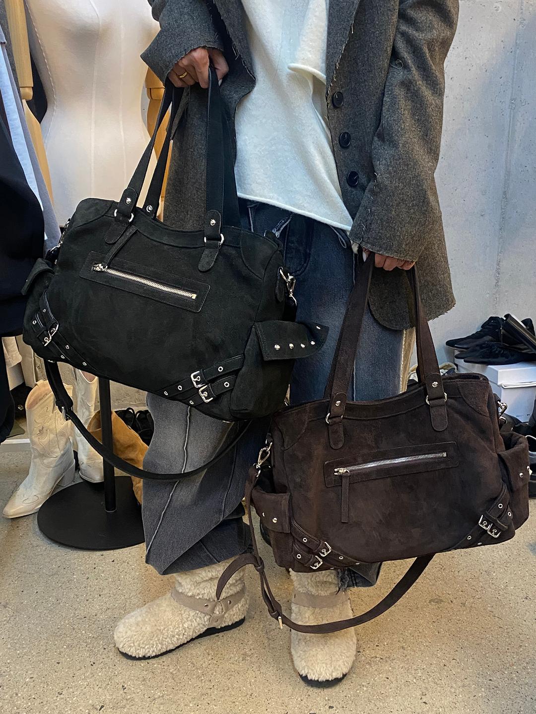 STUD POCKET BIG BAG IN SUEDE BLACK