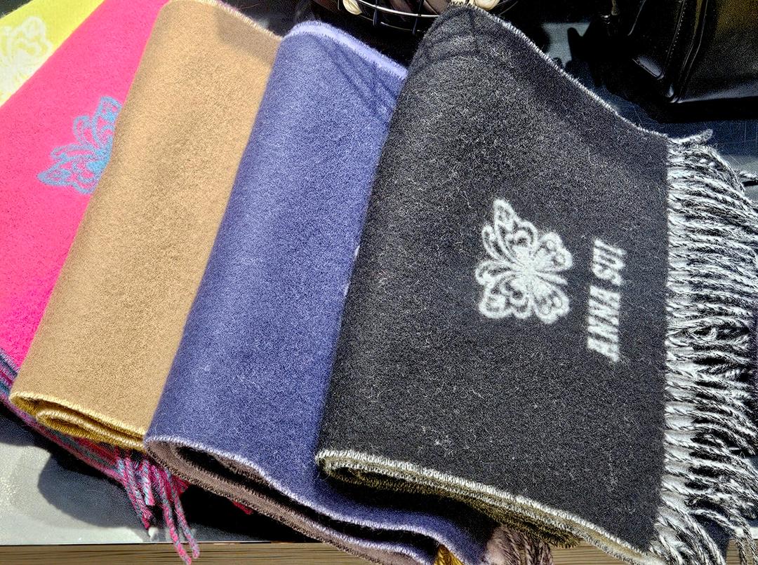 안나수이 2025FW 울 리버시블 머플러