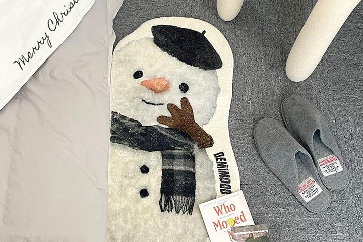 빼꼼 피피눈사람 발매트 크리스마스 극세사 미니 러그 침대 현관 인테리어 카페트