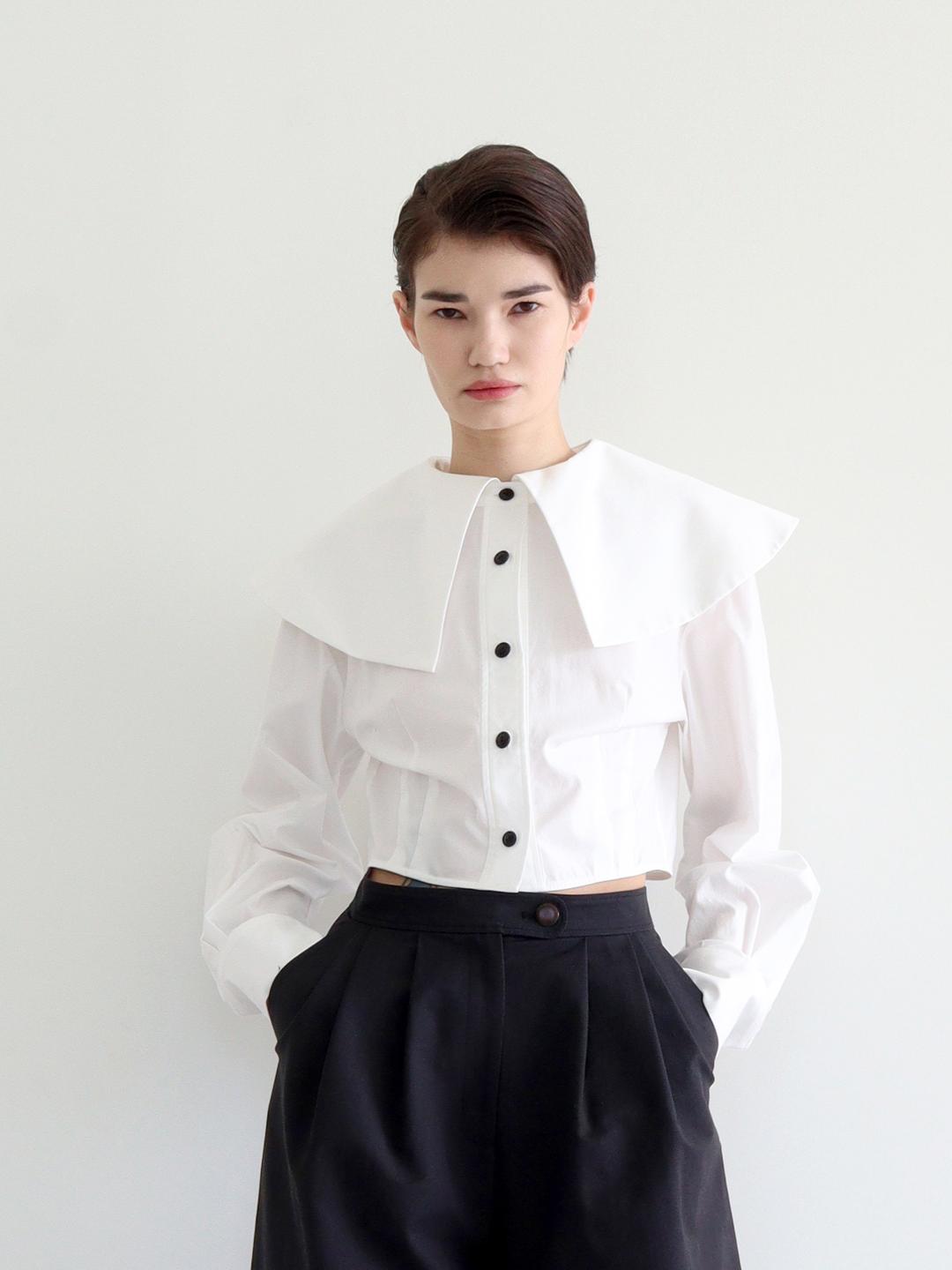ALEECE Crop Blouse-White Cream