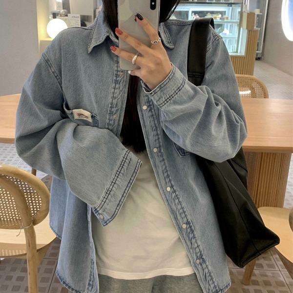 토이넛 루즈핏 데님 셔츠 S23SH105