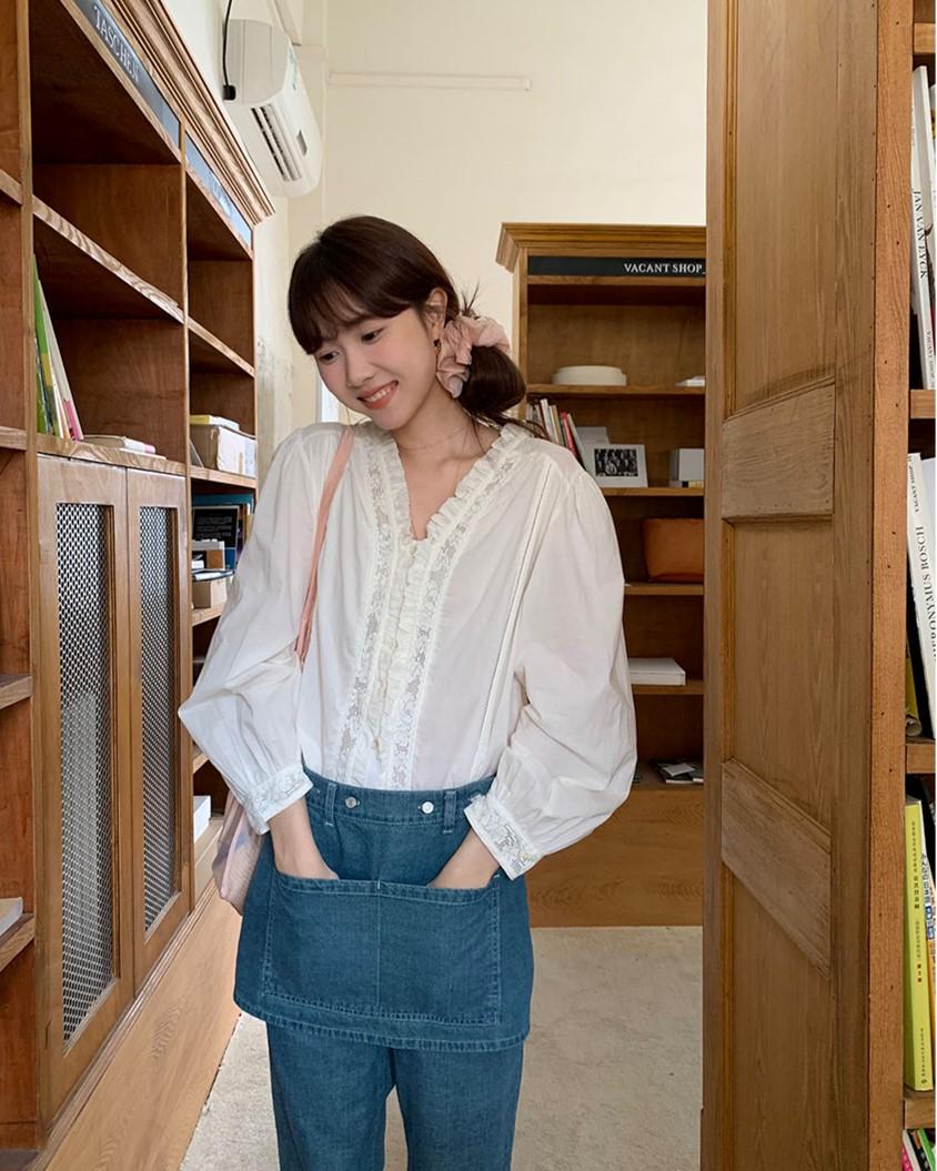 카인 프릴 브이넥 블라우스 /1color