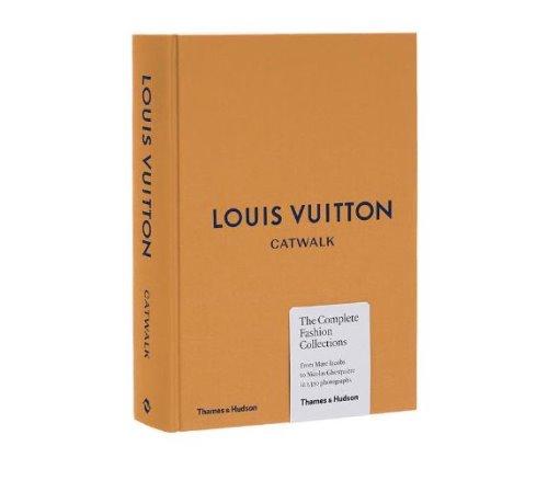 루이뷔통 캣워크