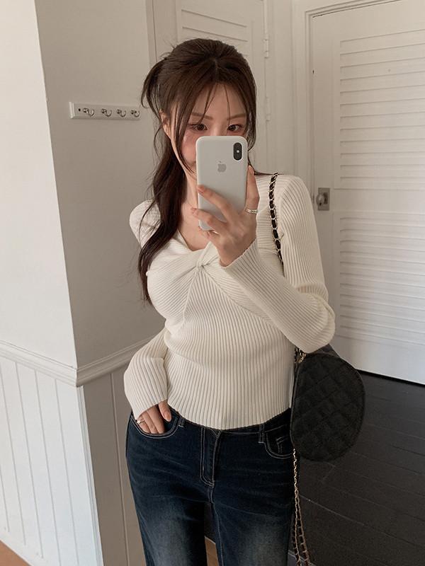 프렌치오브 [🌸봄신상][하객룩]트위스트 리본 골지 슬림 니트 (4color)