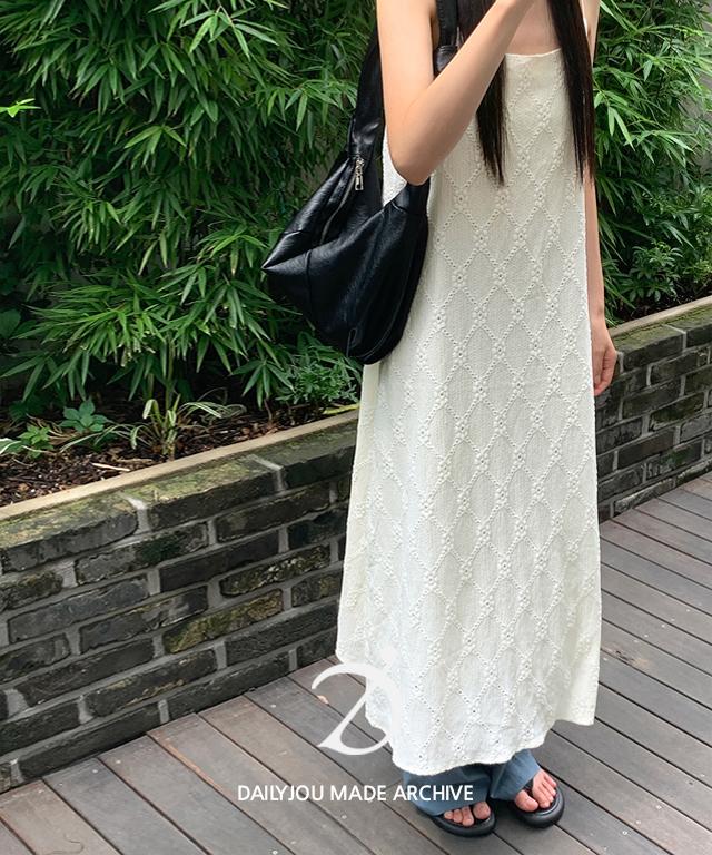 데일리쥬 [단독] [2만장판매/MADE] 퍼니첼 펀칭 끈나시 레이어드 롱 원피스 (미니/롱)