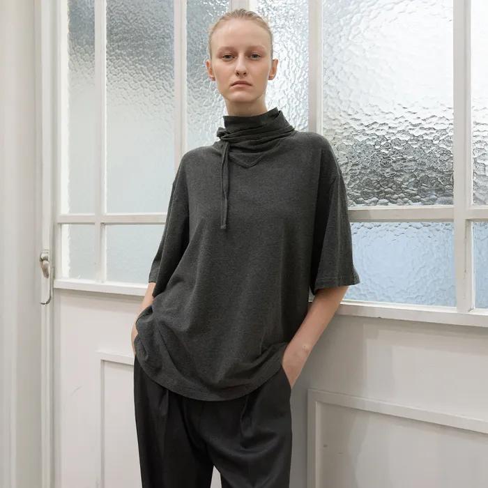 [7차] Soft Peach Scarf T-Shirt - Charcoal