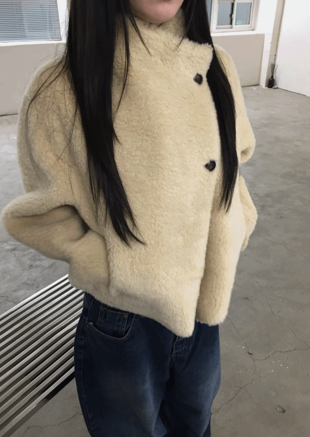 (BUTTER) REVERSIBLE HIGH NECK BUTTON SUEDE COAT