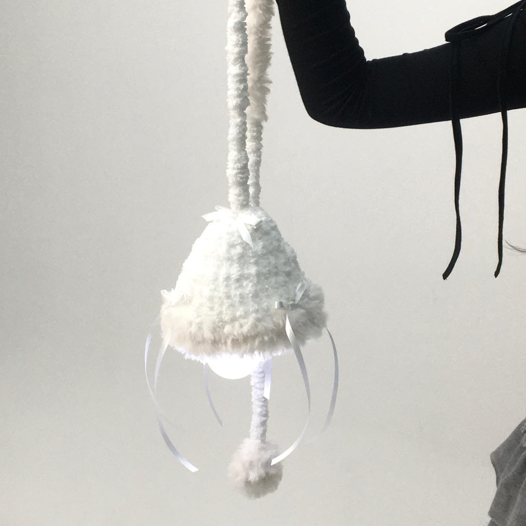 Ribbon white fur light