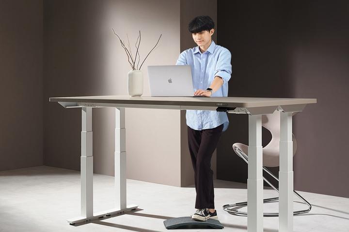 슈퍼매트 리낙 쿼드모터 모션데스크 1800