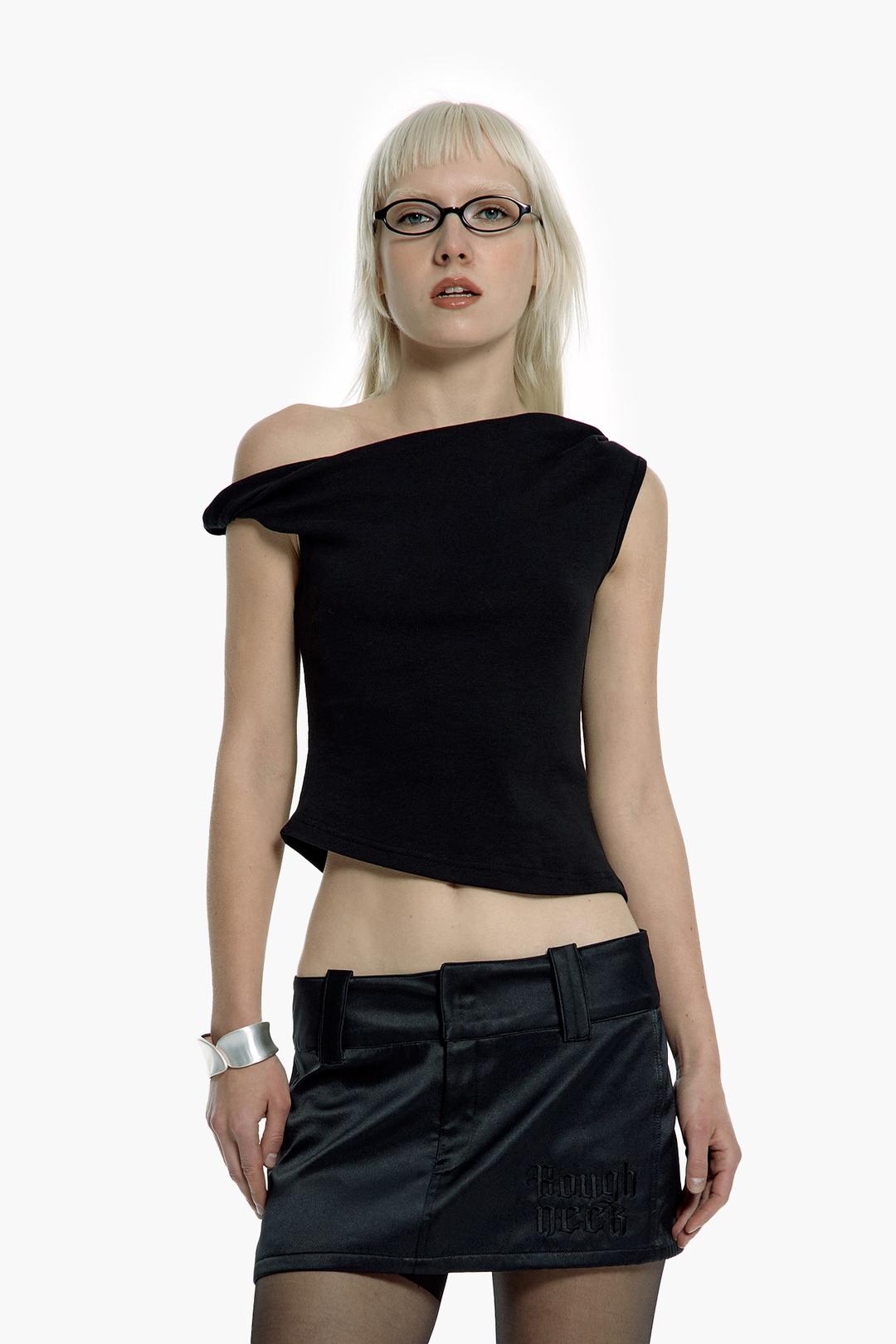 UNBALANCED OFF SHOULDER TOP BLACK [예약발송 06/04]