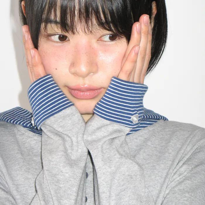 BUTTON CUFF HOODIE LONG SLEEVE GREY