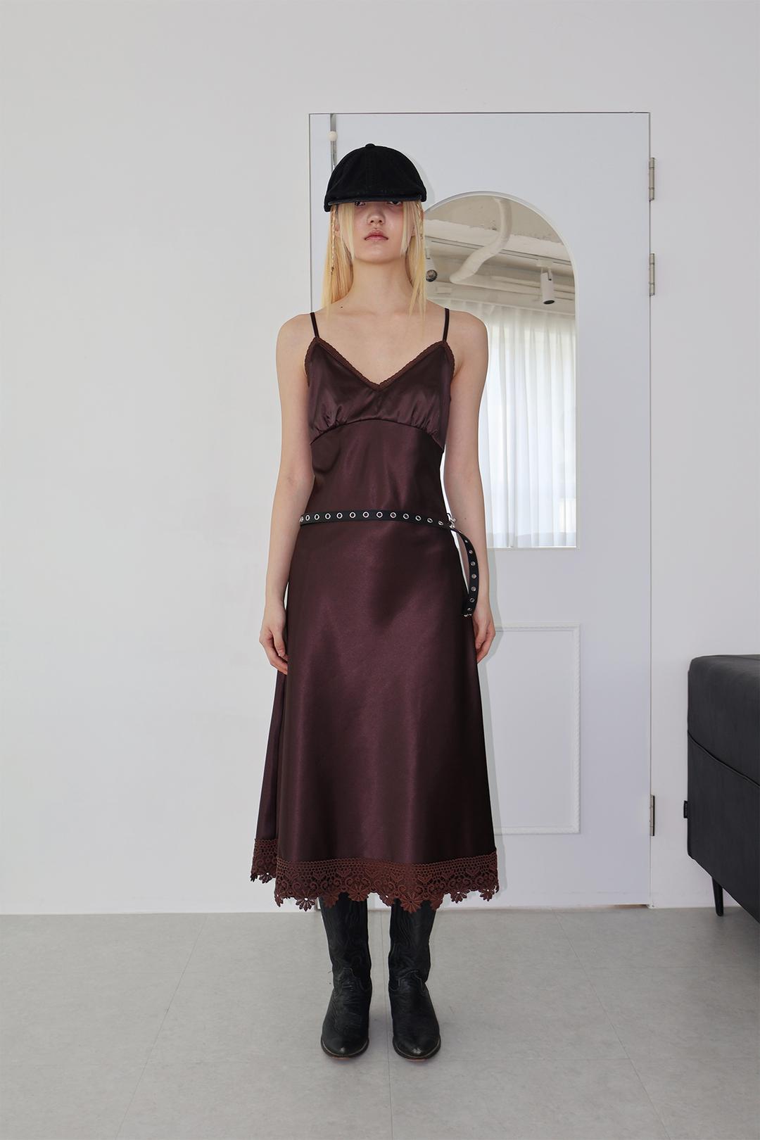 LACE SATIN DRESS (BROWN)