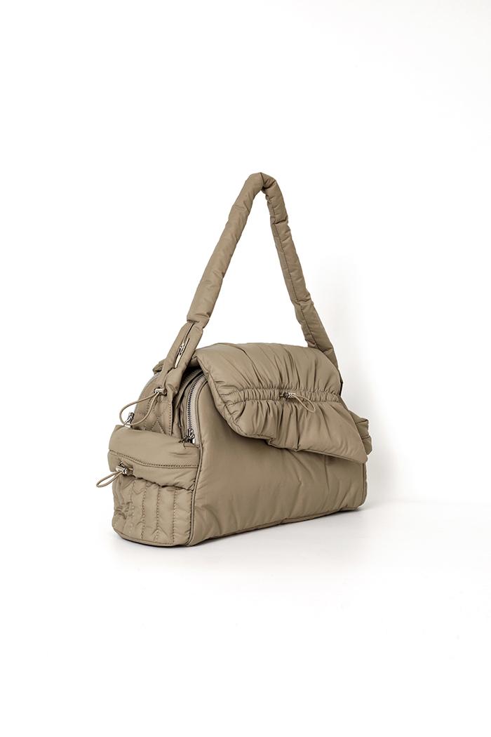 SHIRRING SHOULDER PADDED BAG BEIGE