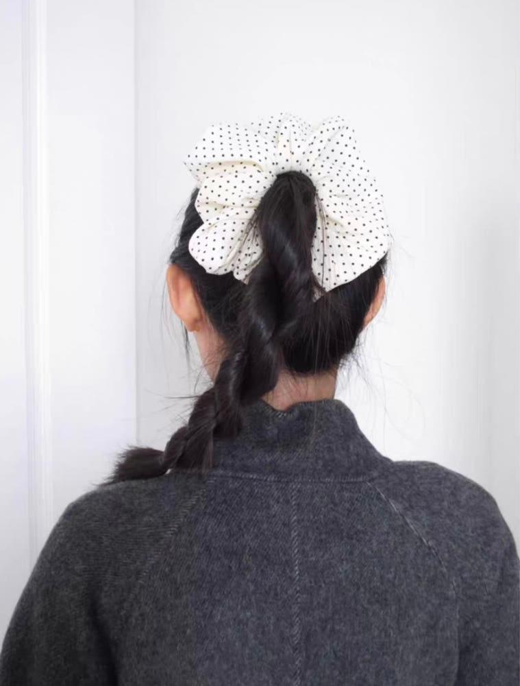 Dot •••scrunchy / 도트 스크런치 / 땡땡이 스크런치 / 땡땡이 곱창끈