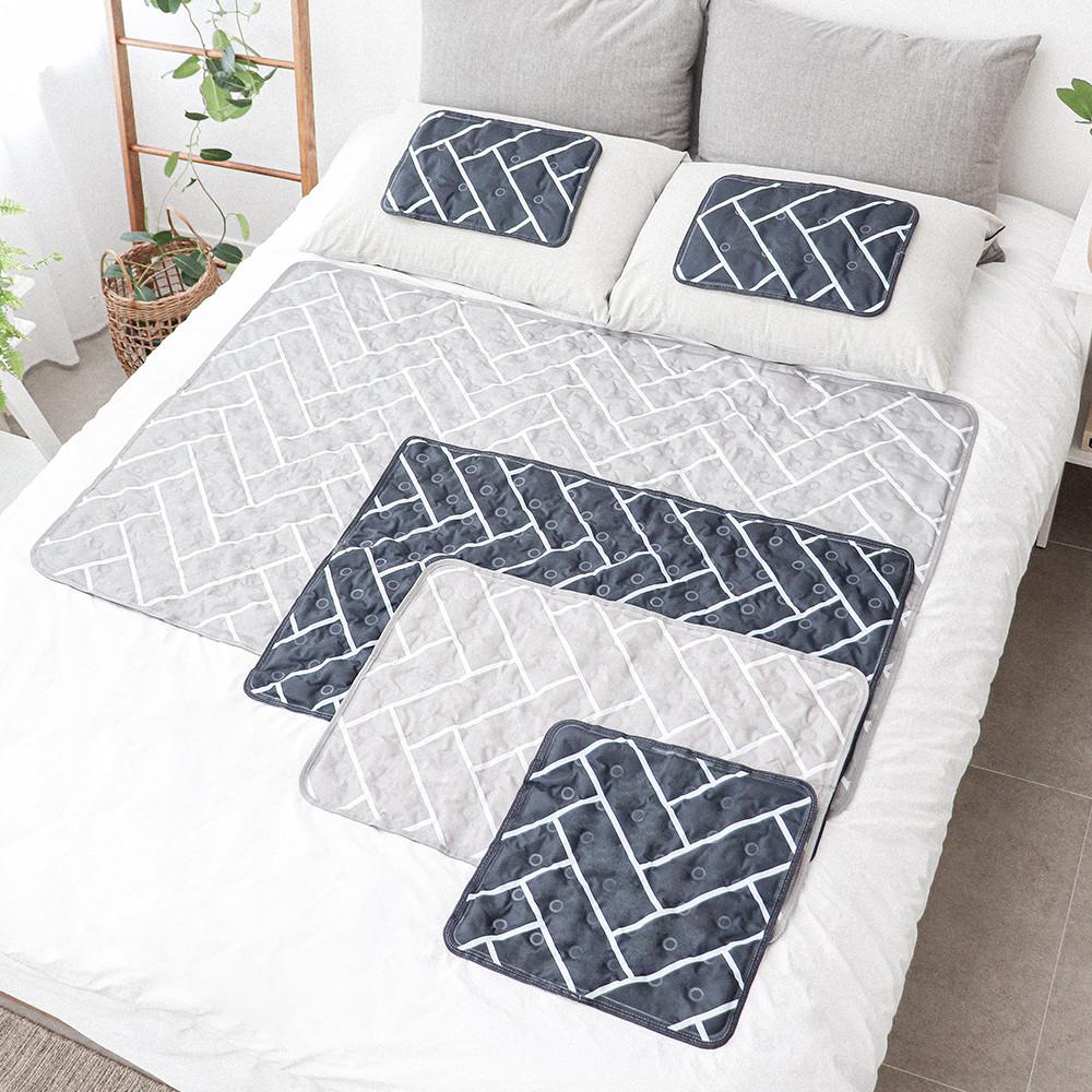 2022년형 사라사라 시원한 여름 온가족 헤링본 양면 침대 쿨매트 25x40cm