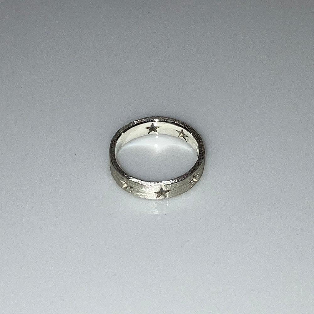 star hole ring