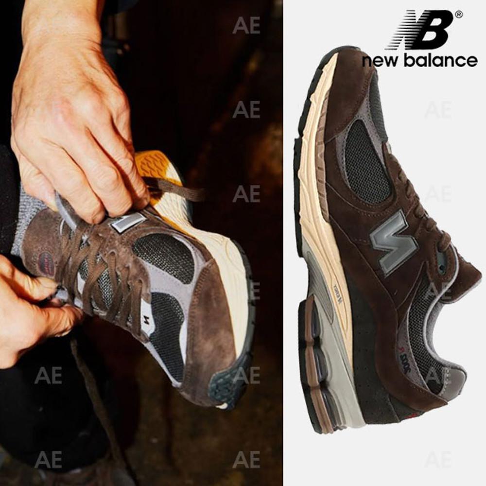 뉴발란스 2002R 브라운 M2002RLY