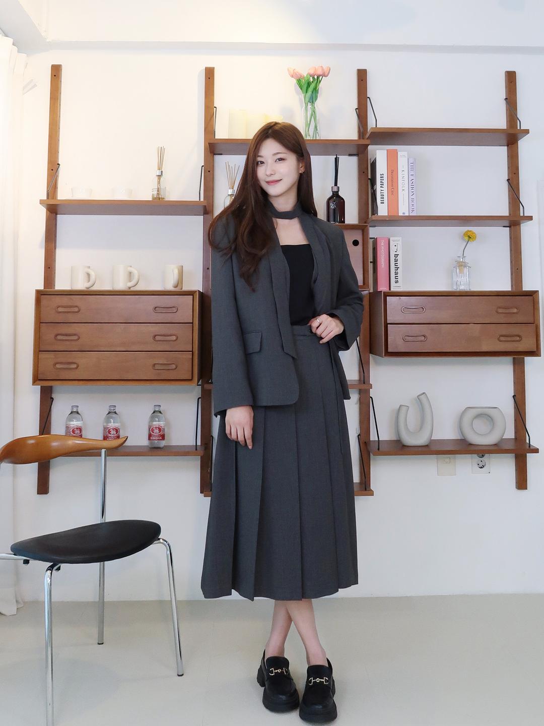 JJ지고트 허리 벨트장식 플리츠 스커트 (GREY) GRAP0SK351