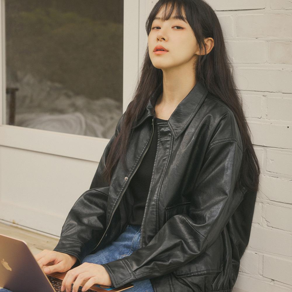 [3/29 예약발송] SIOT4079 페이크 레더 봄버 자켓_Black