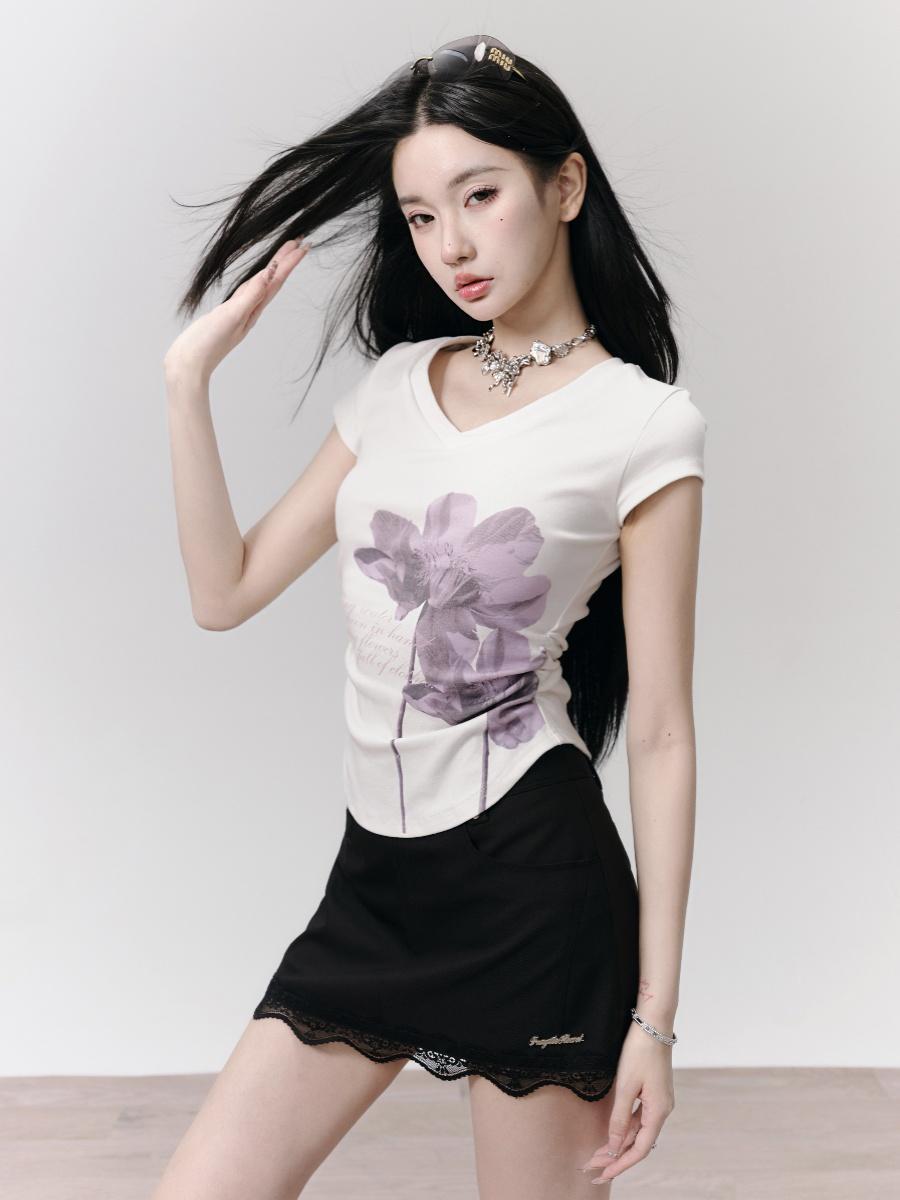 [FRAGILE HEART] Flower Lily Side Shirring V-neck Short-sleeve