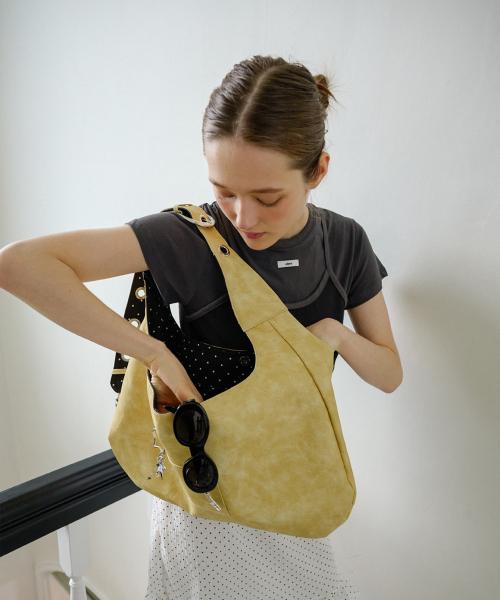 BUCKLE REVERSIBLE SHOULDER BAG_3COLOR