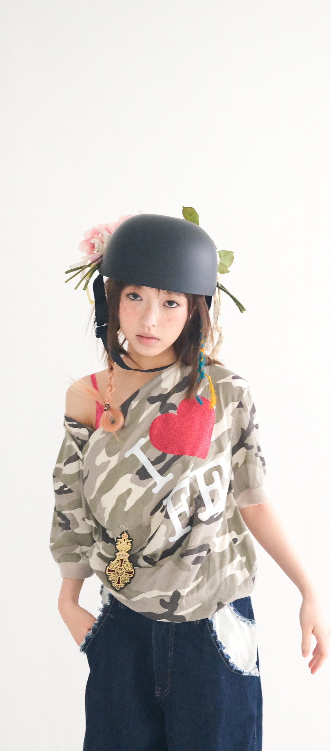 [fa.er.ie] cowl neck button t-shirt (camo)