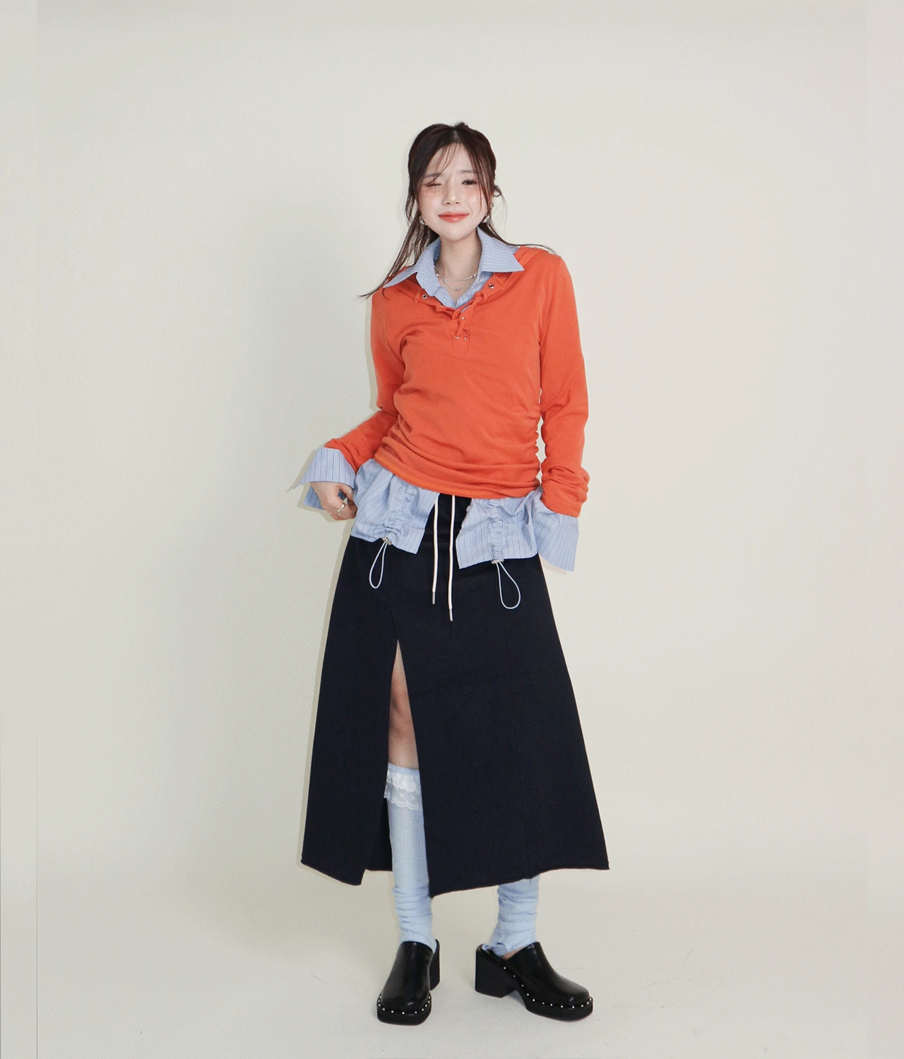히쿠키 아일렛 셔링 긴팔 후드 티셔츠