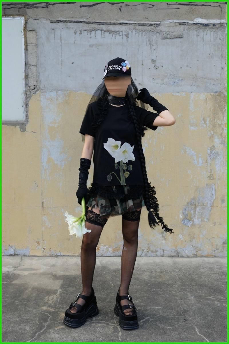 RUFFLED BOUQUET T-SHIRT / AMARYLLIS VER