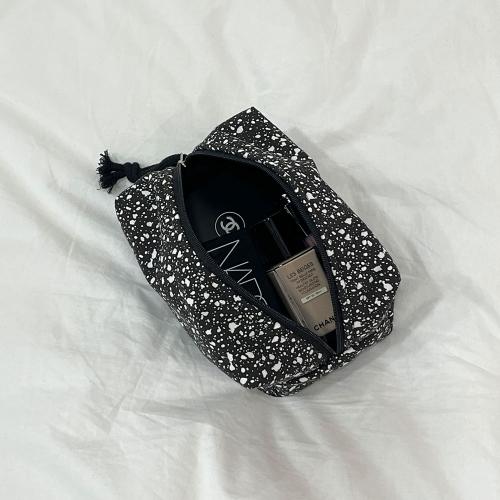 Argent square pouch - spot black