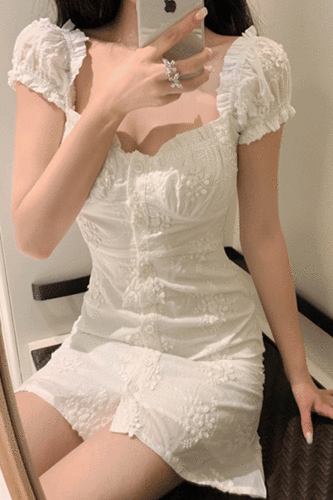 [M 당일배송] 플라워자수 프릴 원피스 *아이즈원 착용*