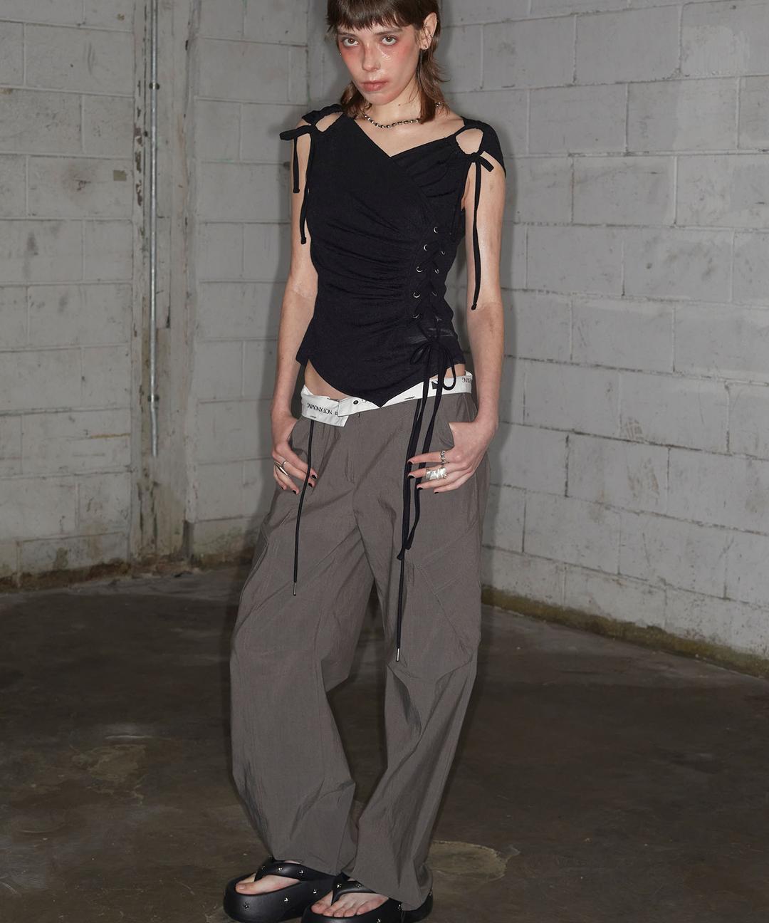 FOLDED LOW-WAIST MULTI CARGO PANTS (GREY)