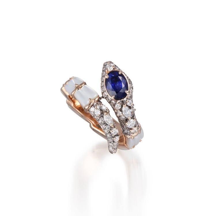 WHITE SNAKE BLUE SAPPHIRE RING
