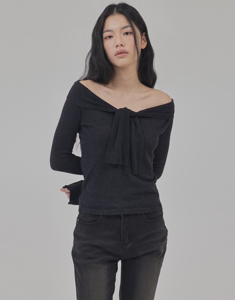 [오프숄더] TIE STRAP OFF-SHOULDER KNIT TOP