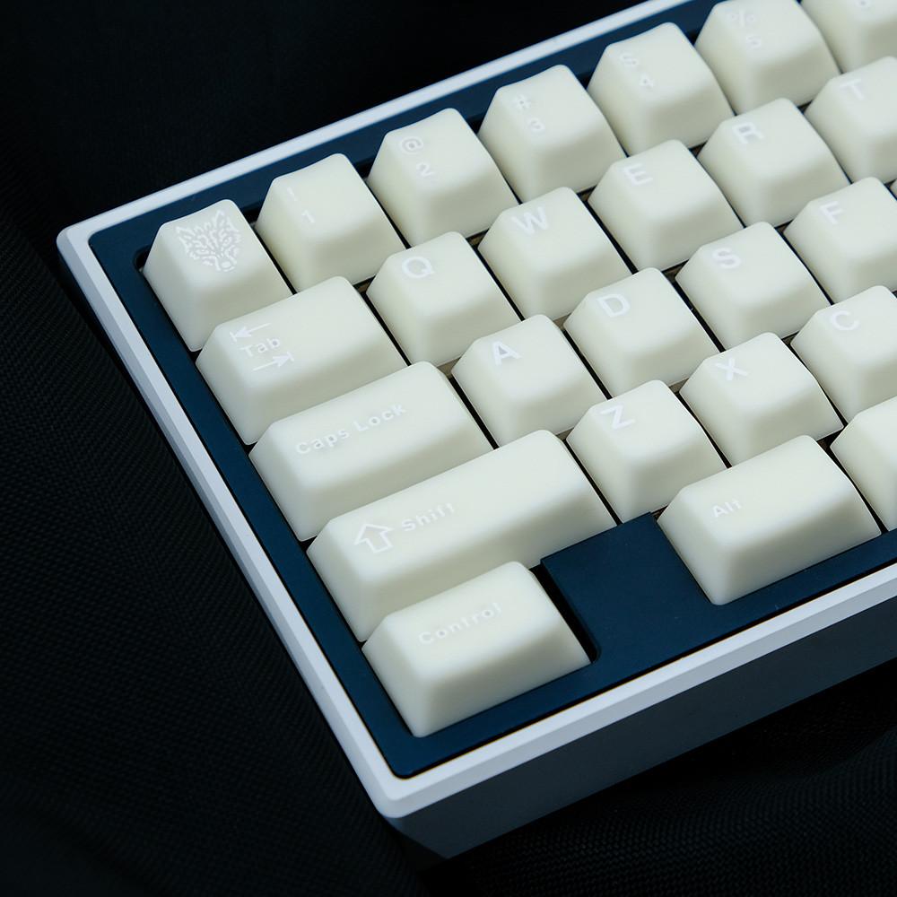 아이페이 반투명 화이트 키캡 PBT 이중사출 체리 백이가 도자기 GMK 독거미 레이니