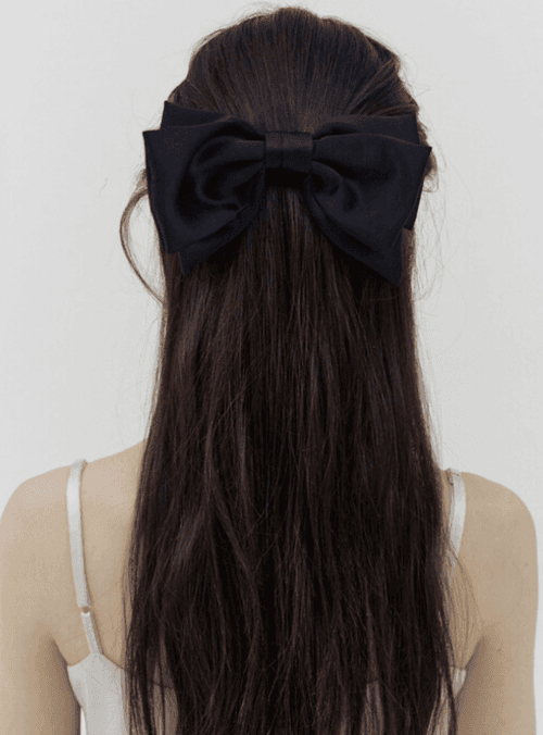 rosy silky black ribbon pin