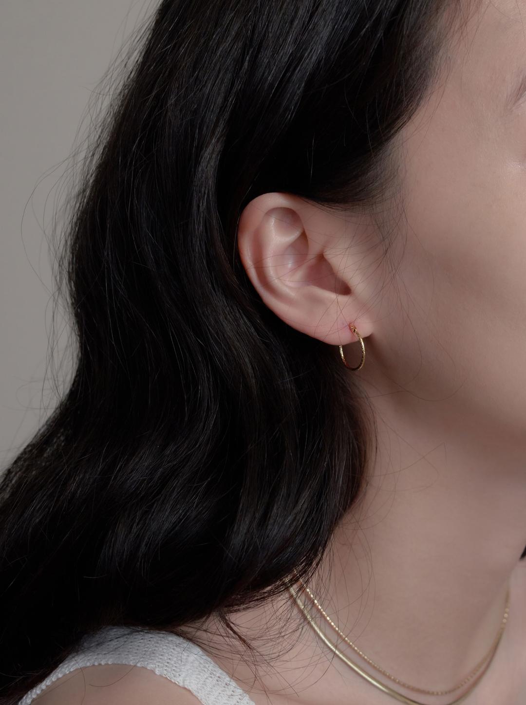 Gold Sparkle Ring Earring