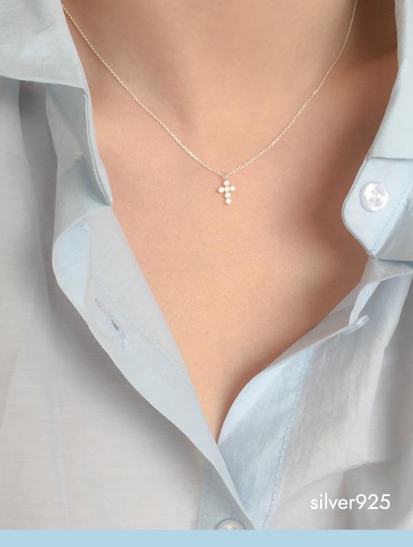 모앳 shine cross necklace (silver925)