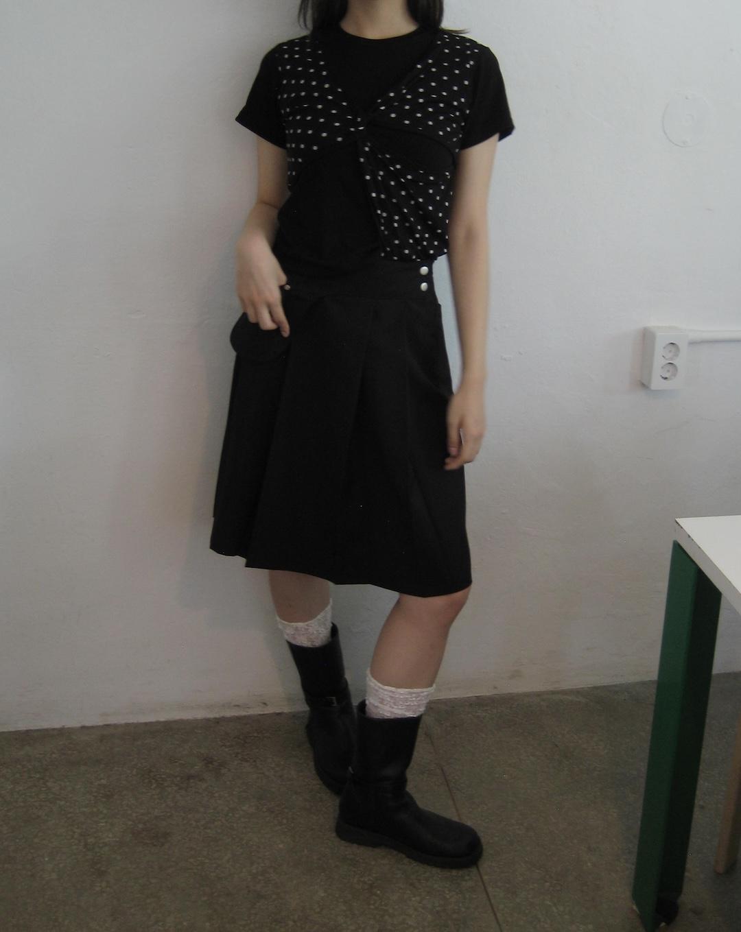 pocket pleated skirt