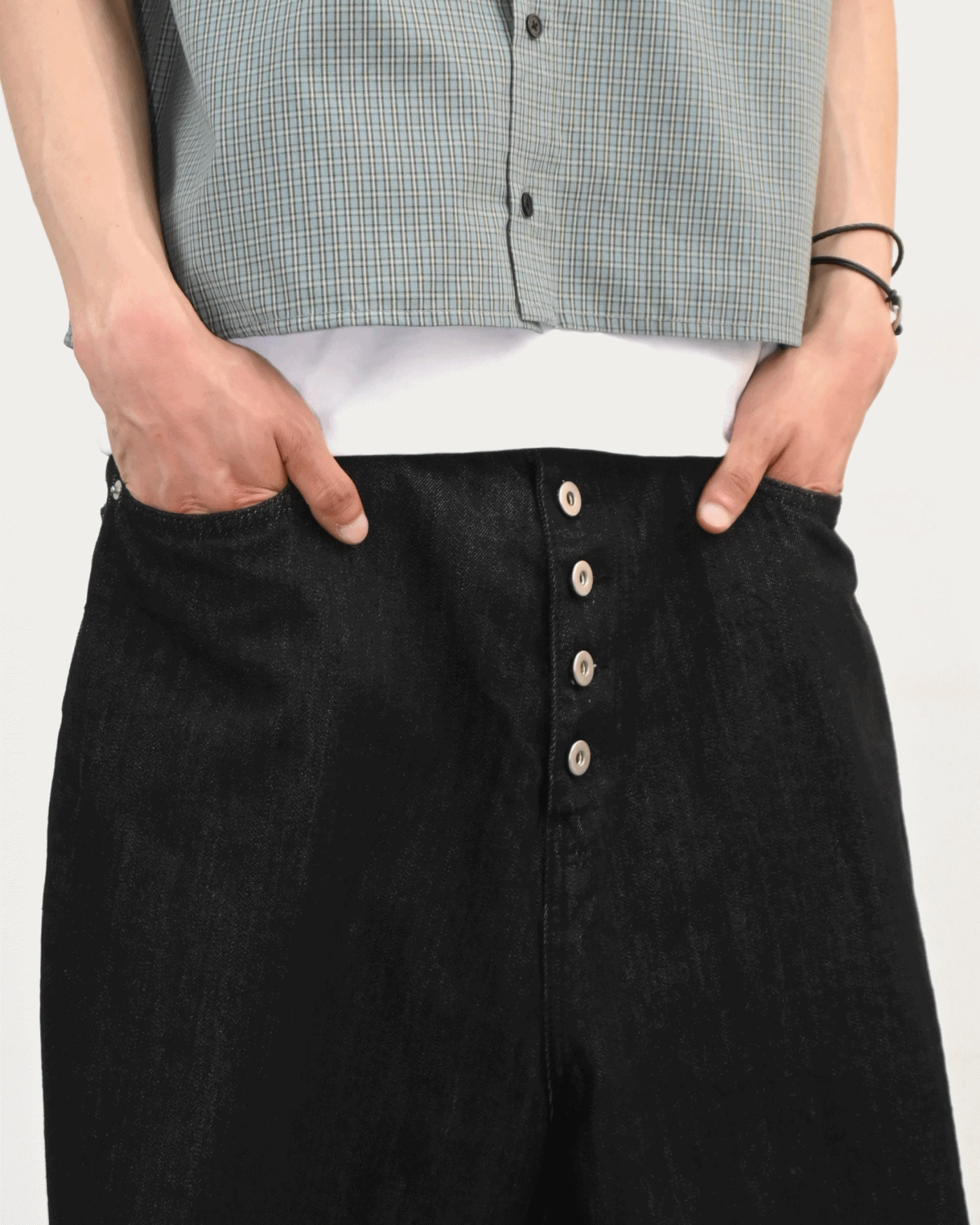 button raw denim pants